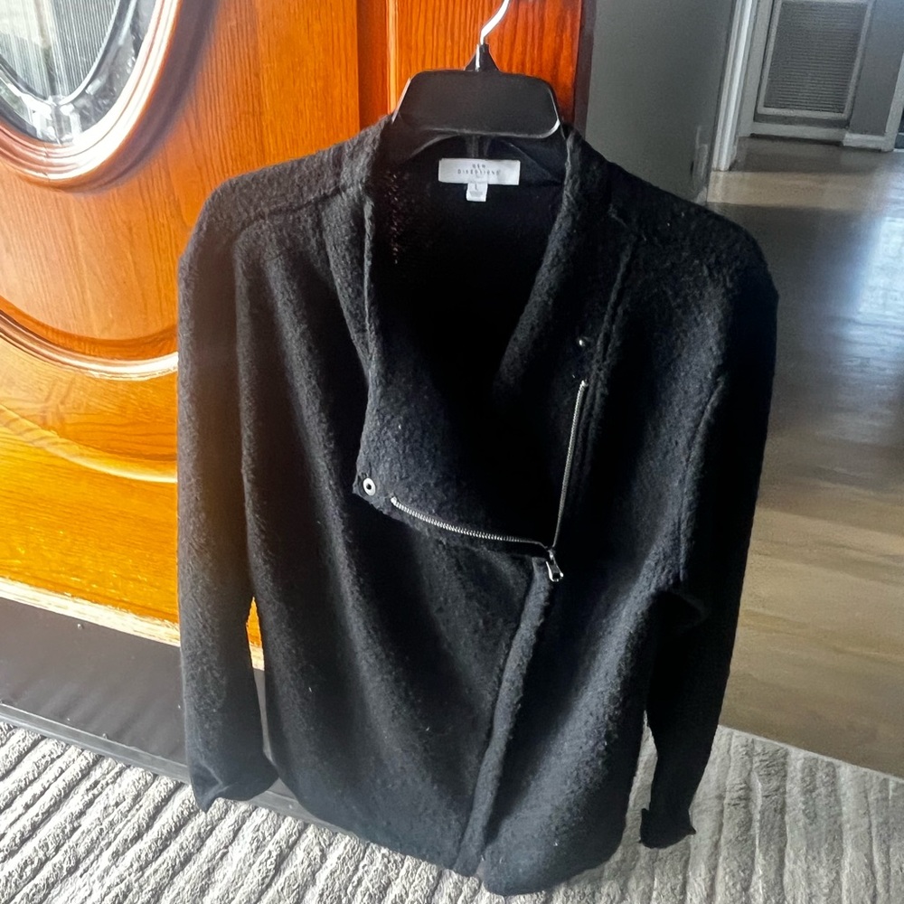 Trendy Black Jacket with Asymmetrical Collar and Fitted Silhouette